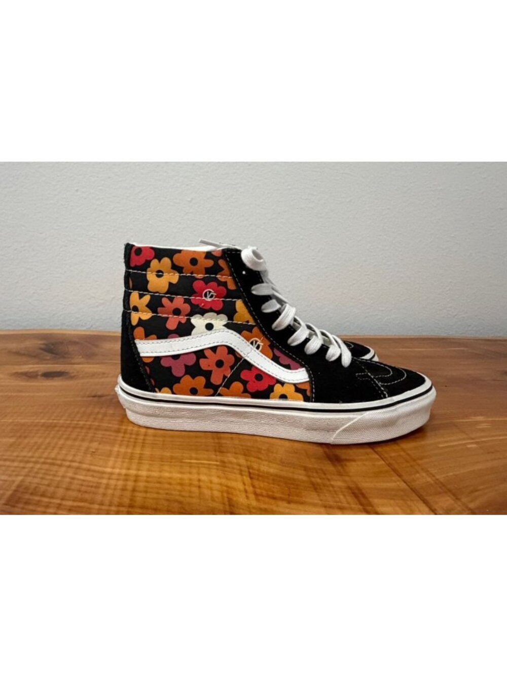 Vans Floral Print High Top Black Classic Skate Sneakers Women's Size 7.5 - Picture 3 of 10
